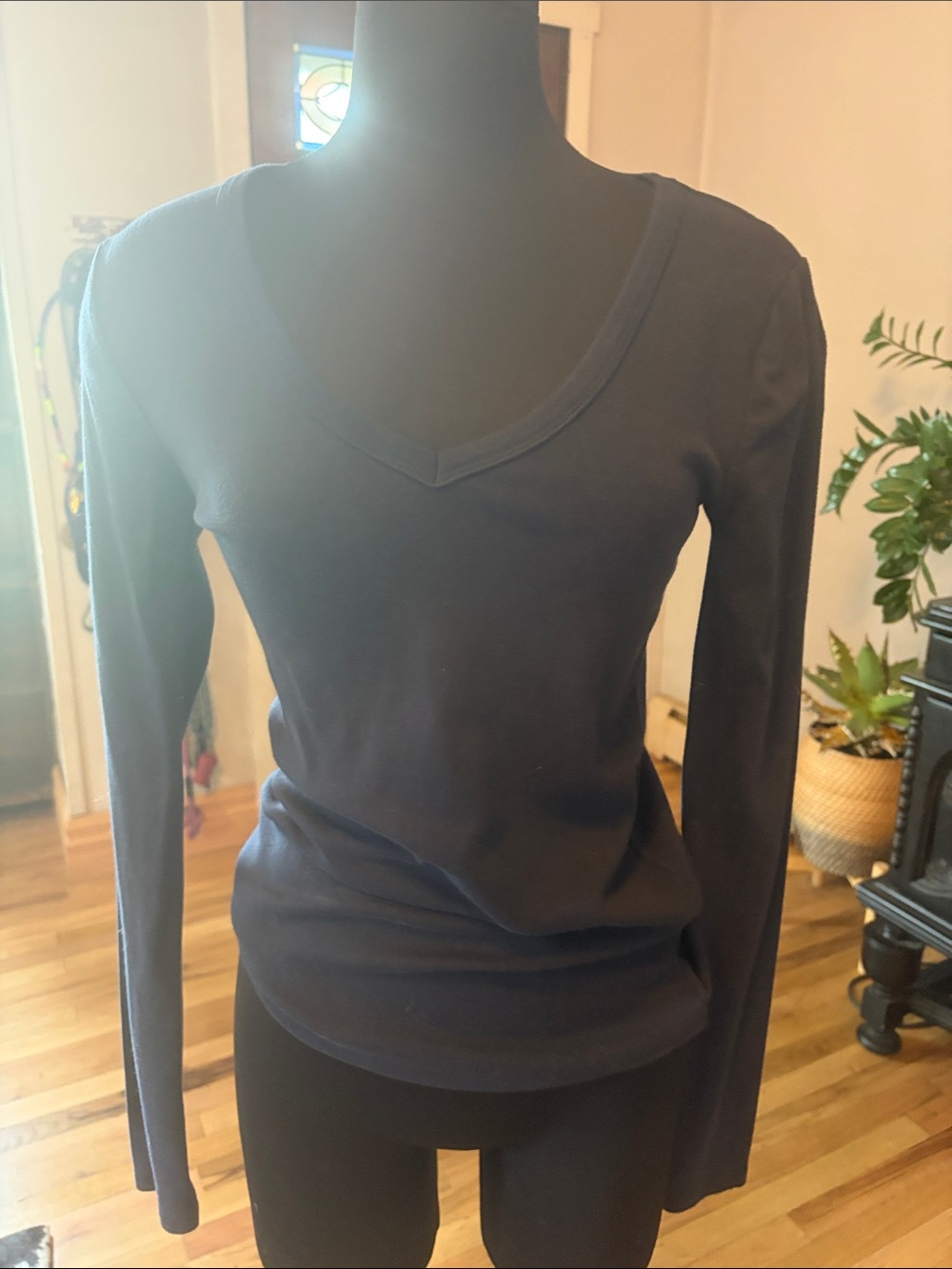 Gap small tall Women's Long-Sleeve V-Neck Top - Navy